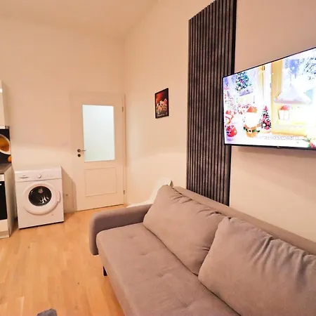 Spacious In The Center Of * פראג