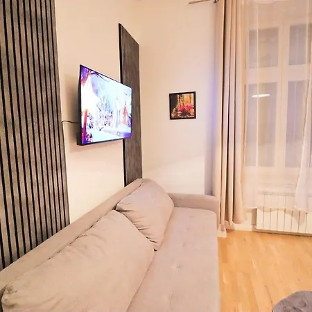 Spacious In The Center Of *