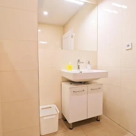 Spacious In The Center Of *